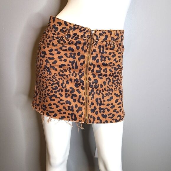 FREE PEOPLE Animal Print Mini Skirt size 25 - Picture 2 of 12